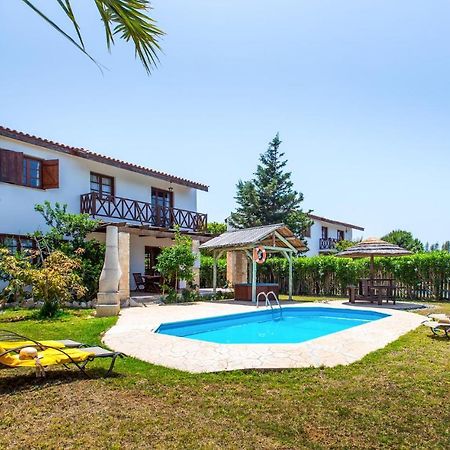 Amazing Home In Pomos With Wifi Екстериор снимка