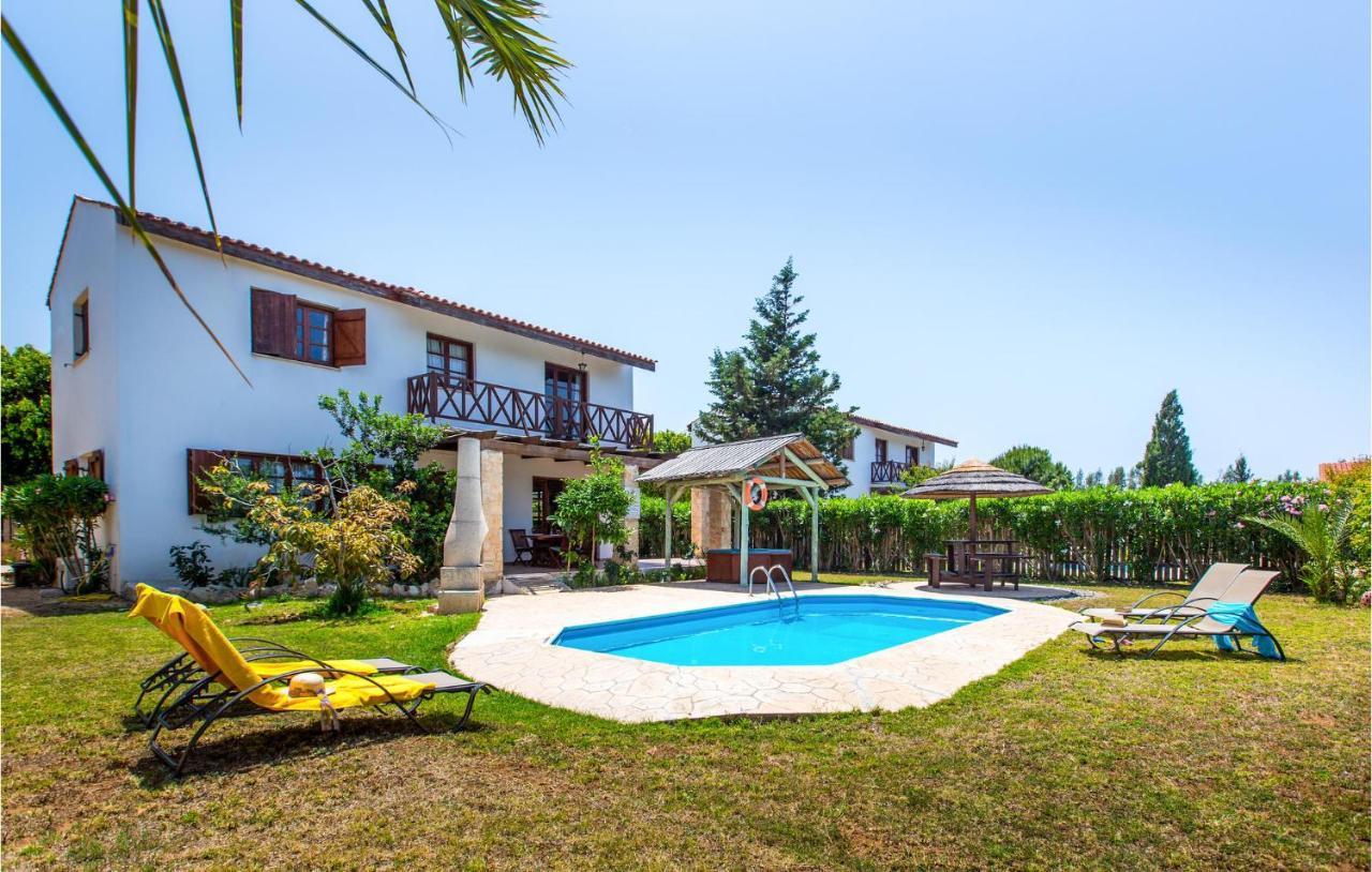 Amazing Home In Pomos With Wifi Екстериор снимка